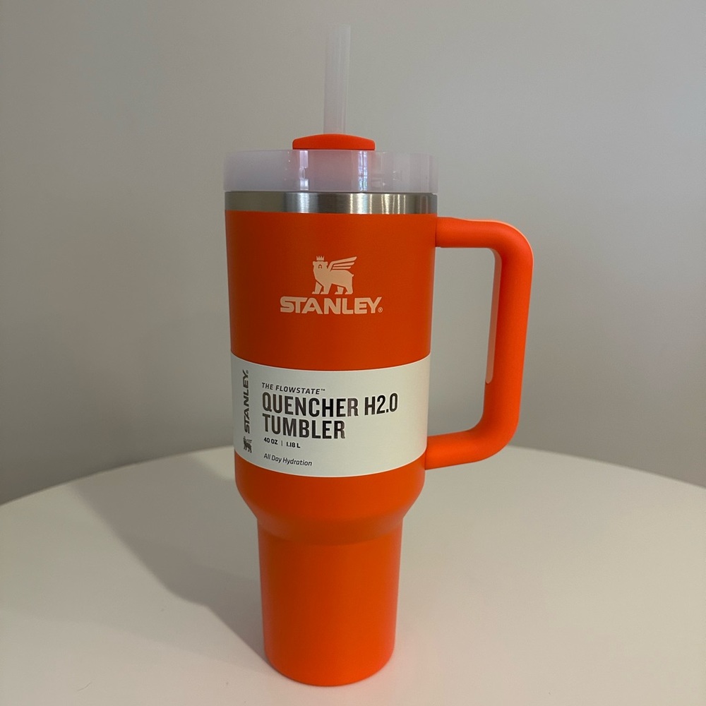 STANLEY THE QUENCHER H2.0 FLOWSTATE™ TUMBLER | 40 OZ | TIGERLILY PLUM